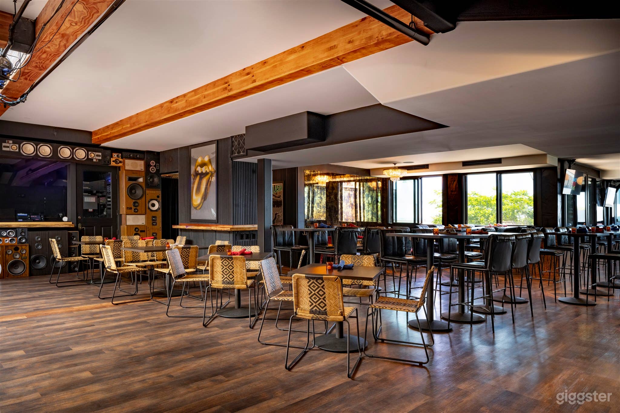 Dynamic and Stylish Location Photo 2