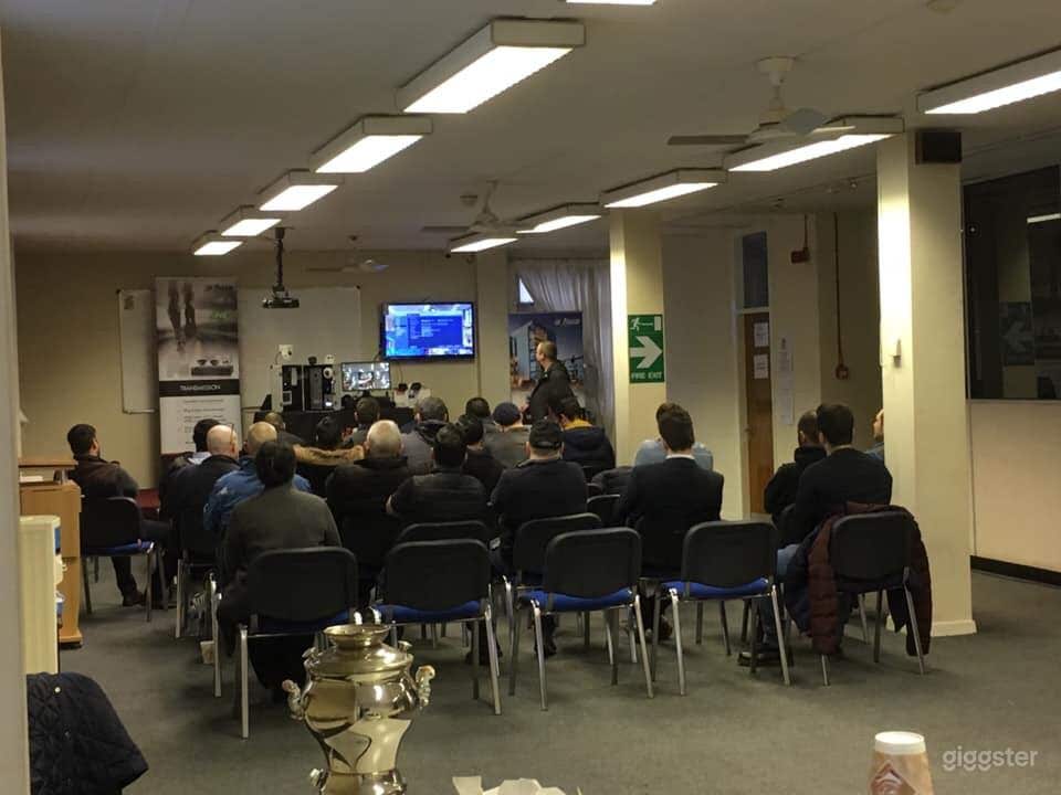 Upstairs Function Hall in Manchester for Events  Photo 4