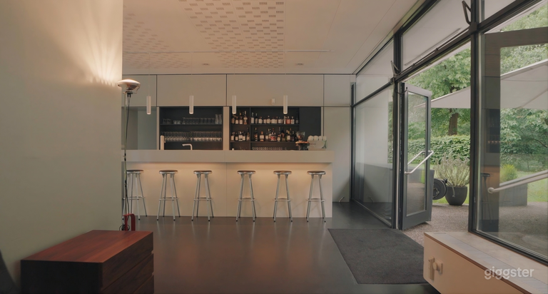  Helle Bar/Rezeption 