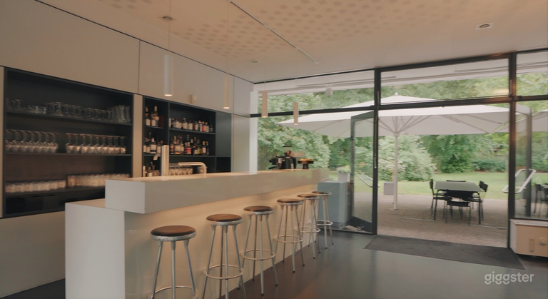  Helle Bar/Rezeption 