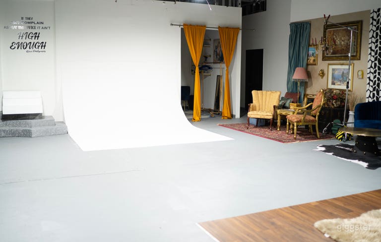  6 in 1 Modern Chic Photo/Film Studio 