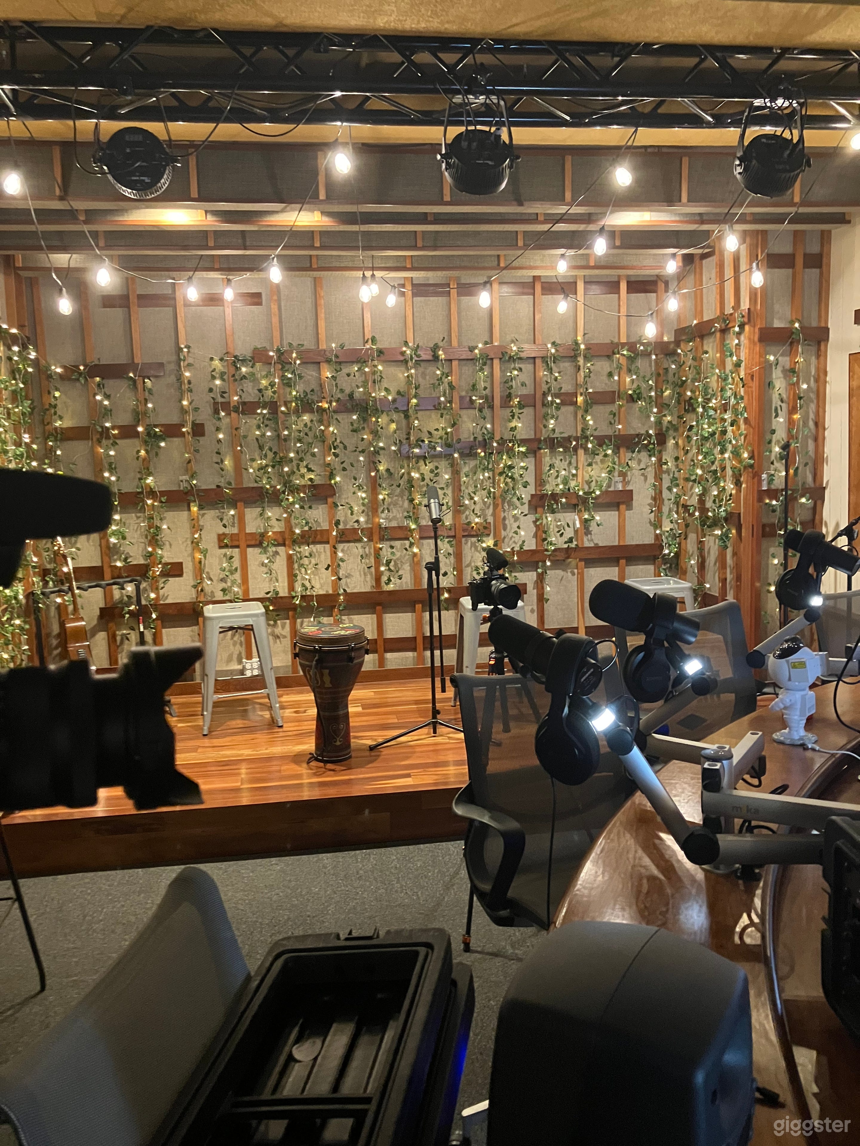 Stage set-up - Backyard Vibes