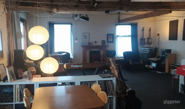  Warehouse Recording Studio 