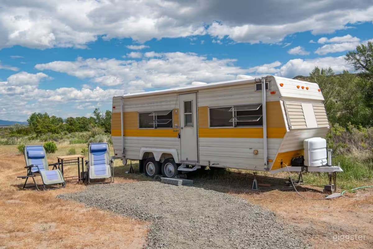 Creek Vintage Camper Photo 1