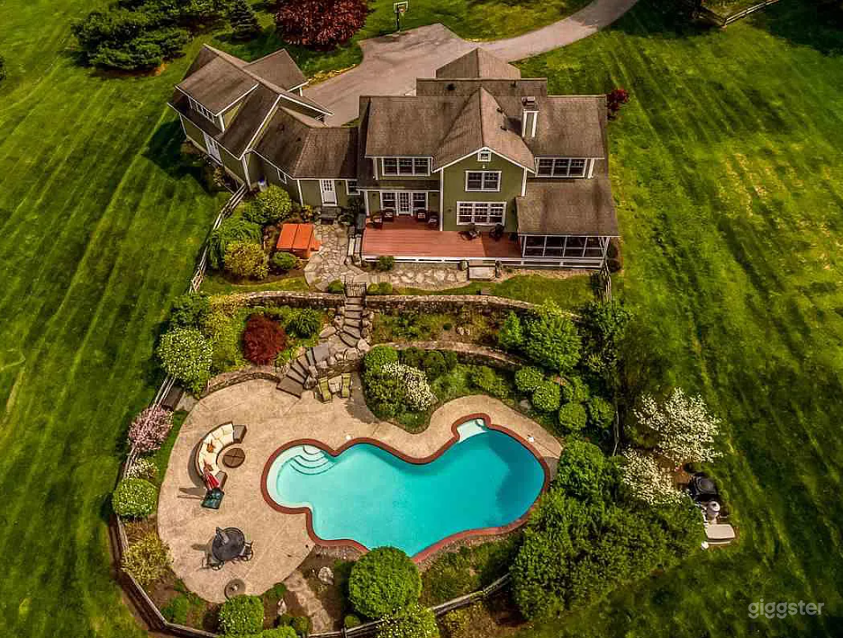 Charming Craftsman Jewel Photo 1