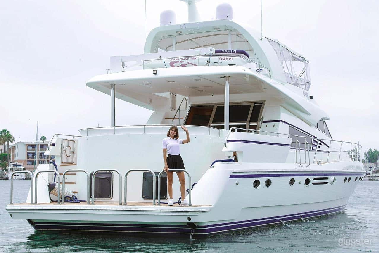 70' JOHNSON YACHT Photo 2