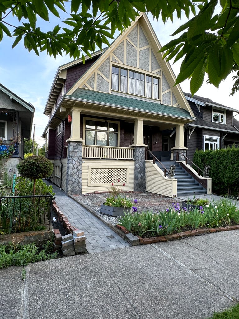  one of a kind - 1910 craftman style historical 