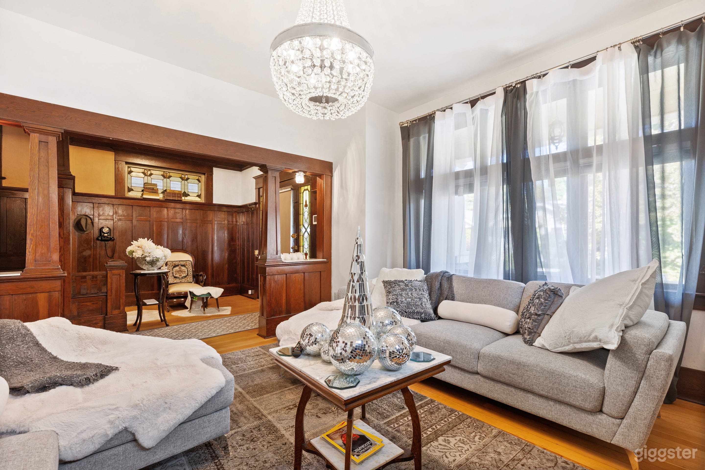 one of a kind - 1910 craftman style historical Photo 3