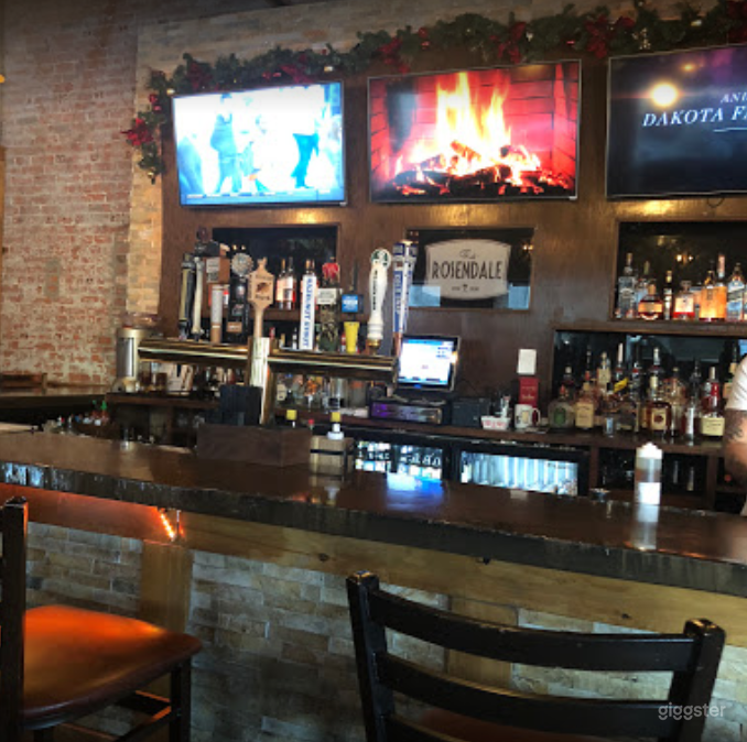 Vibrant Hangout Bar in a Modern Venue in Providence Photo 2