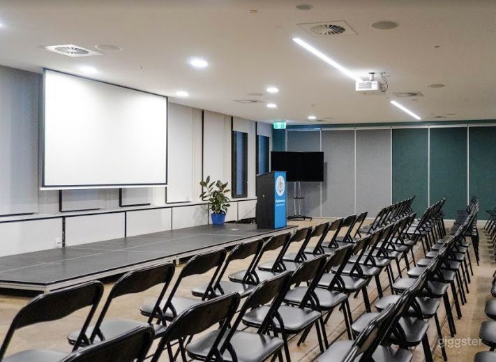  Theatre style seating 