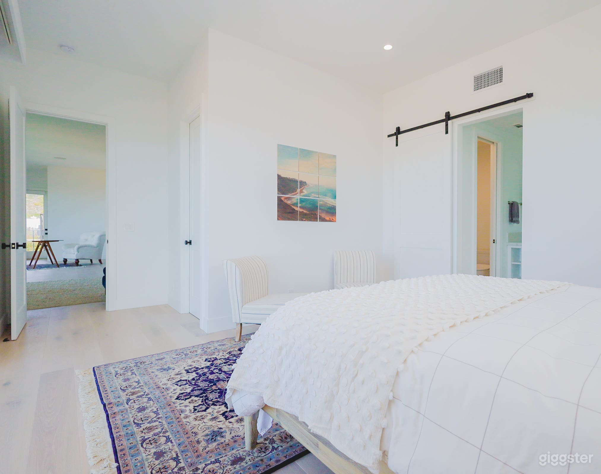 Expansive Ocean View Modern Laguna Beach Home. Photo 4