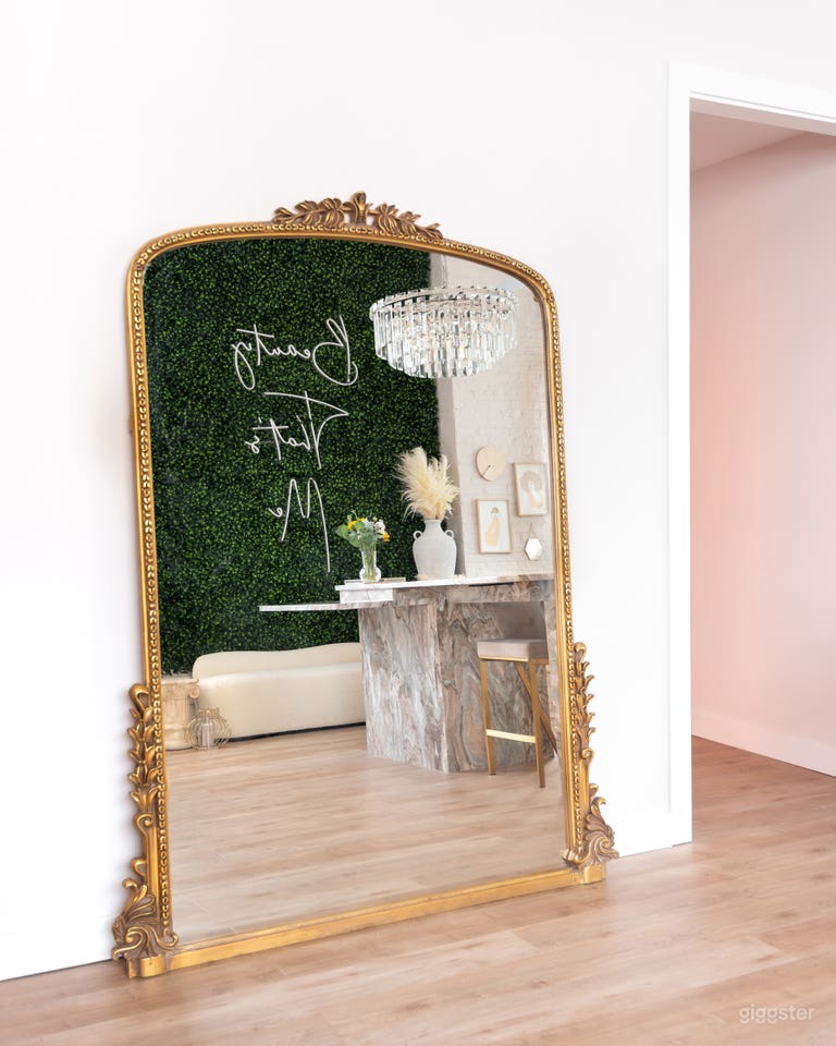  Gorgeous Studio in the Heart of Georgetown 