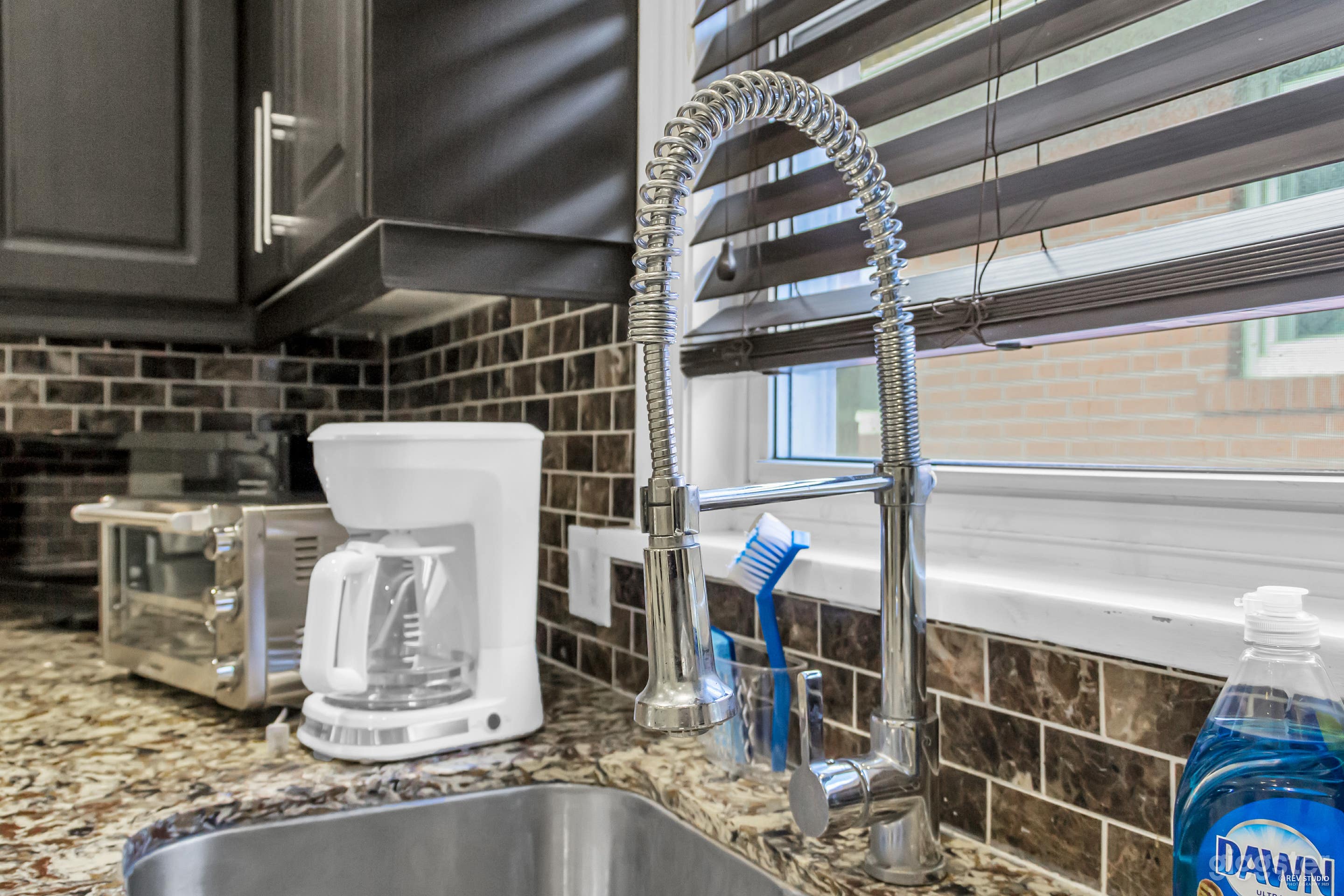 Luxury Single Level in North York Photo 4