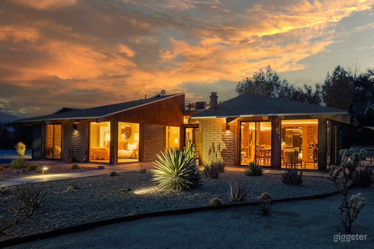 Stunning Desert Mid Century Home with Pool Photo 2