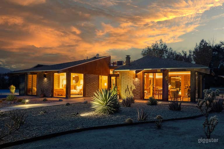  Superbe maison mid-century dans le désert avec piscine 