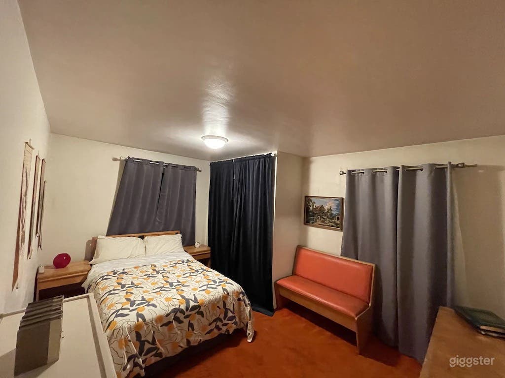 Vintage Style Furnished Home Photo 4