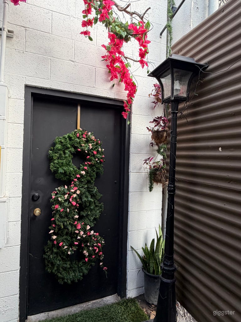  The Mar Vista Garden Bar 