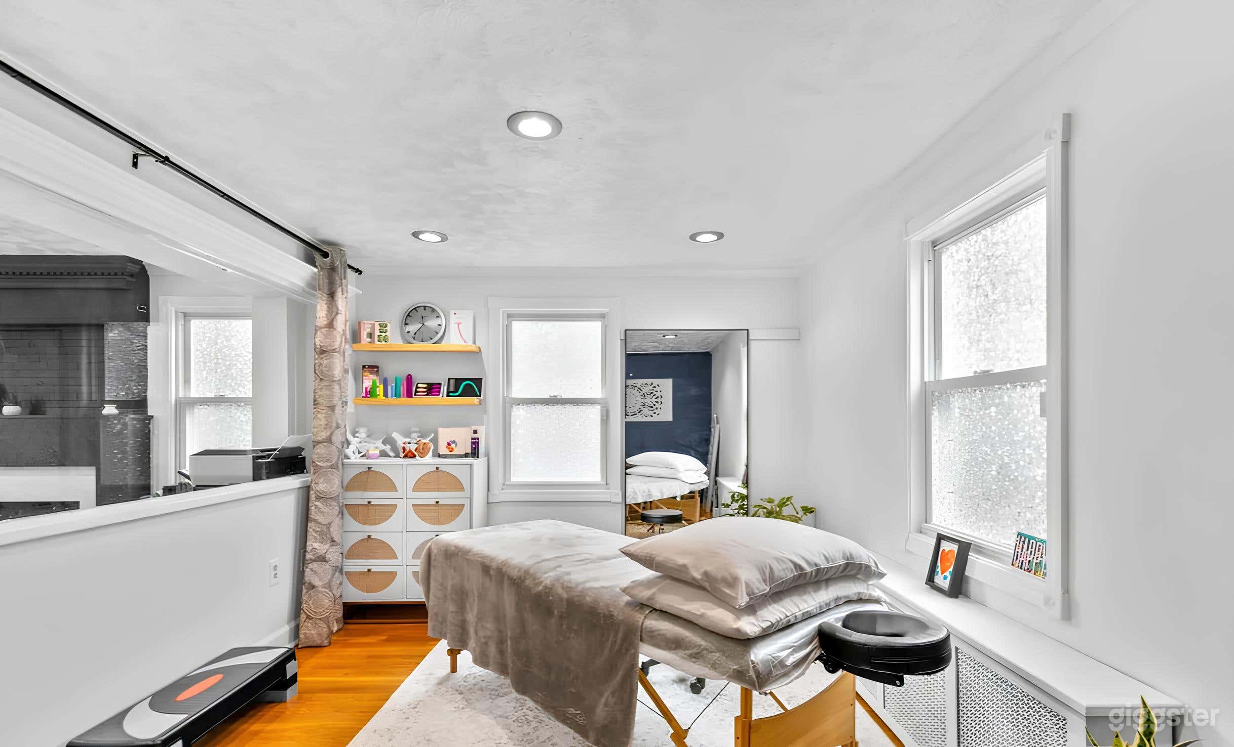 Modern Wellness & Therapy Room with Hi-Lo Table Photo 1