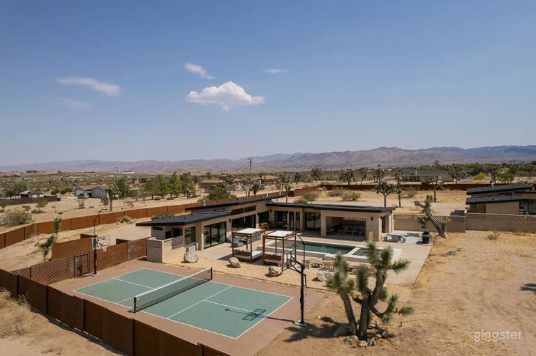  Casa Una + Casa Dua (Buyout) 