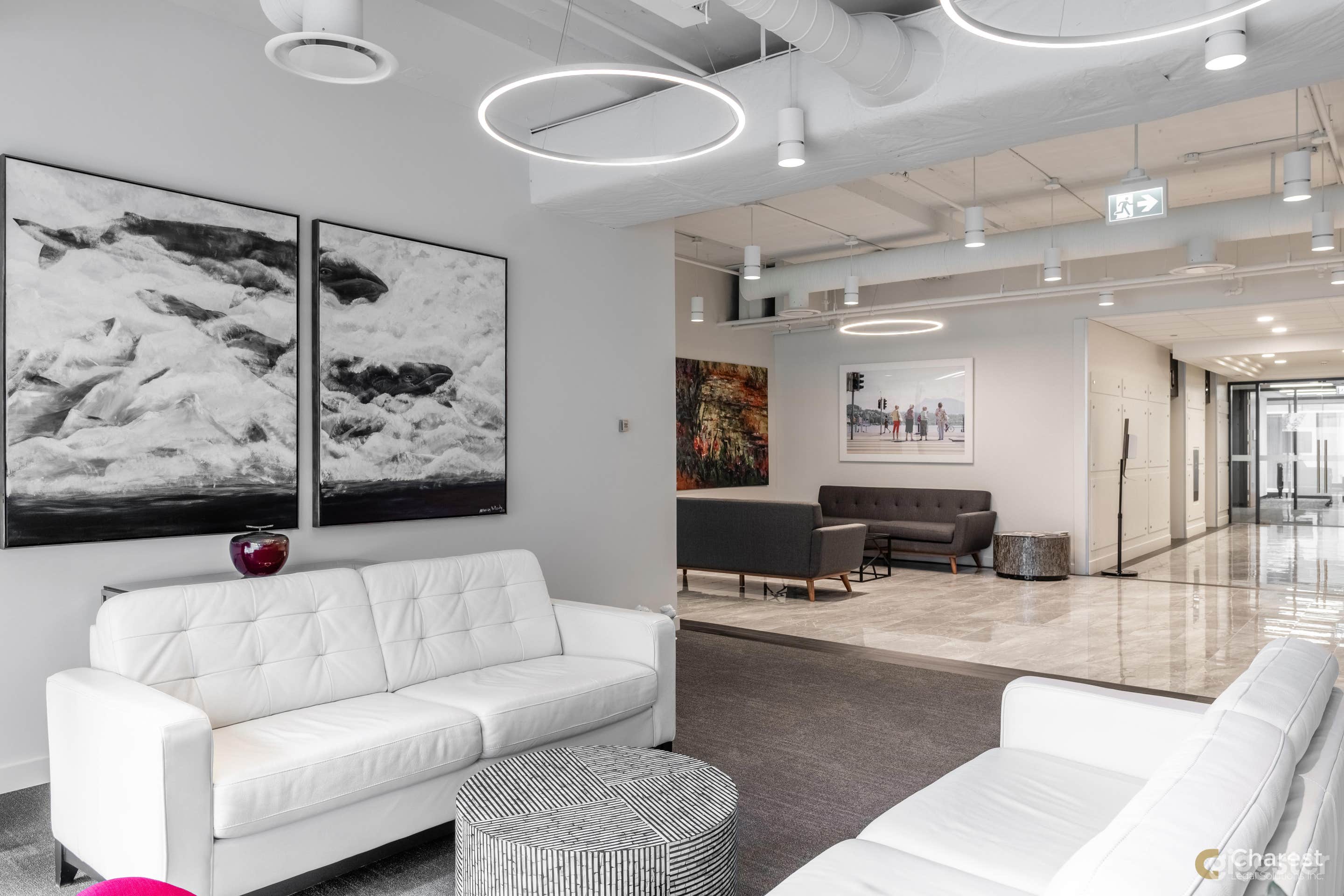 Bright And Modern Corporate Offices Photo 4