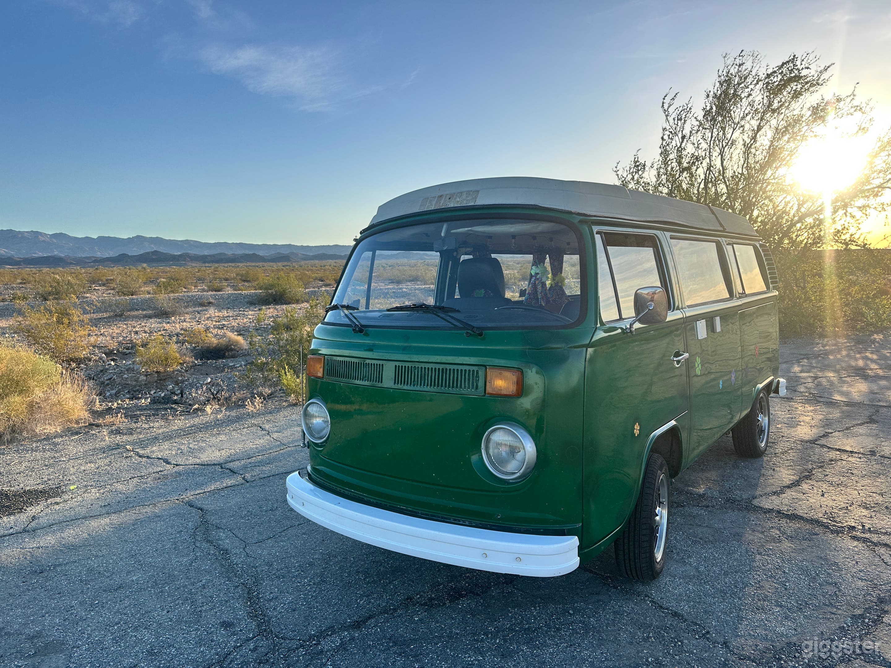 Meet Buster: A Lean Green Time Machine (1973 VW Westfalia) Photo 1