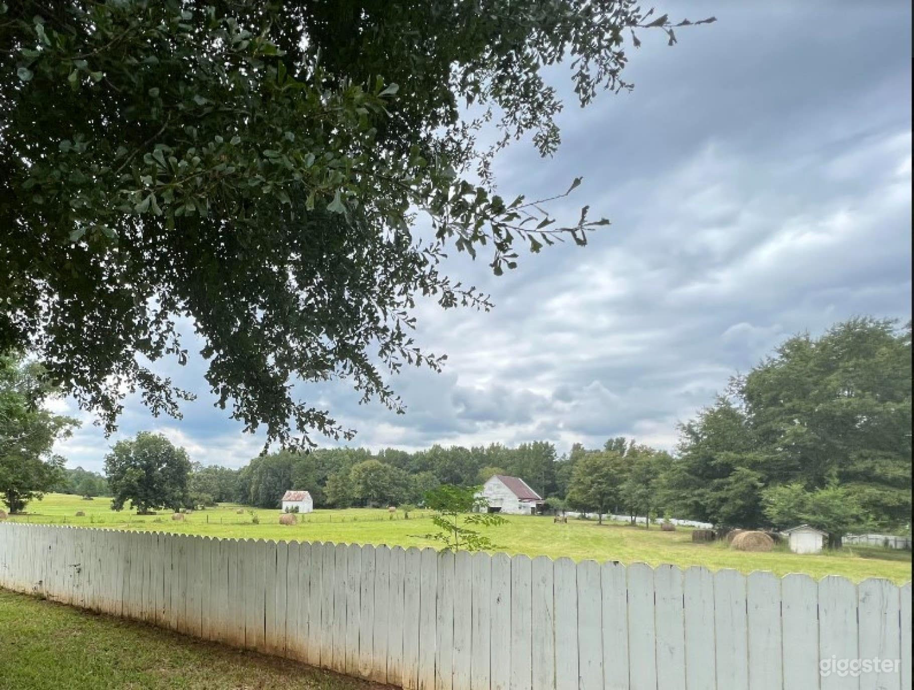 Expansive And Versatile Large Barn Photo 4