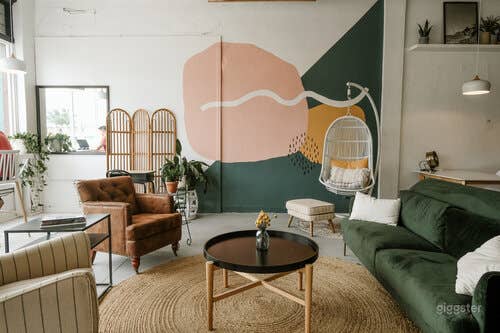  Midtown Sleek Open Concept Venue 