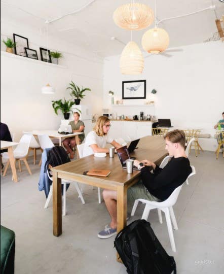  Midtown Sleek Open Concept Venue 