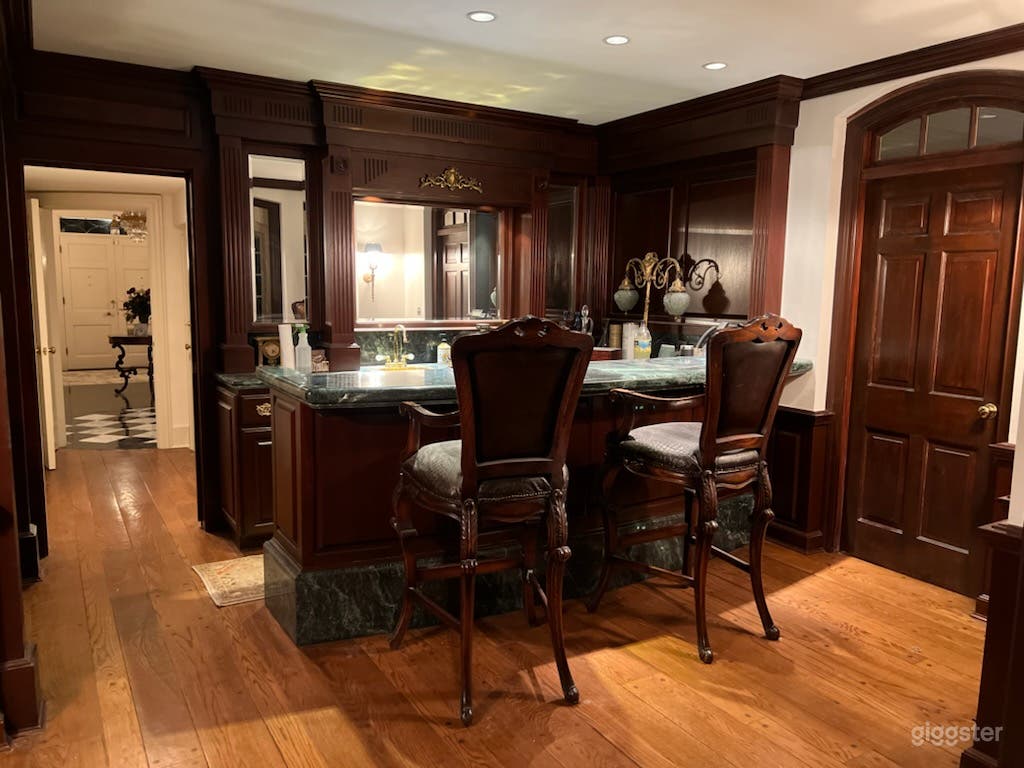 Coastal Southern Estate with Nascar races close by Photo 1