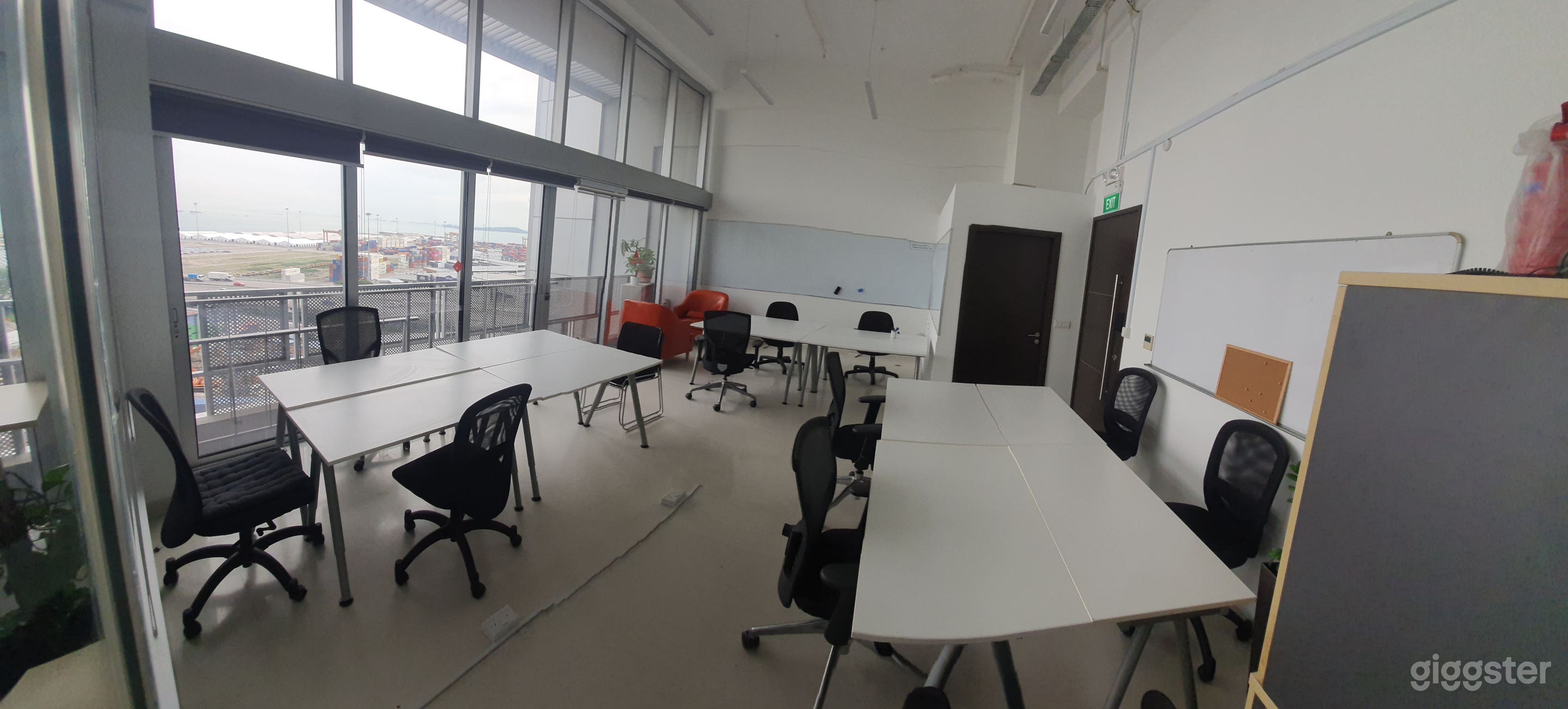 16 pax private office