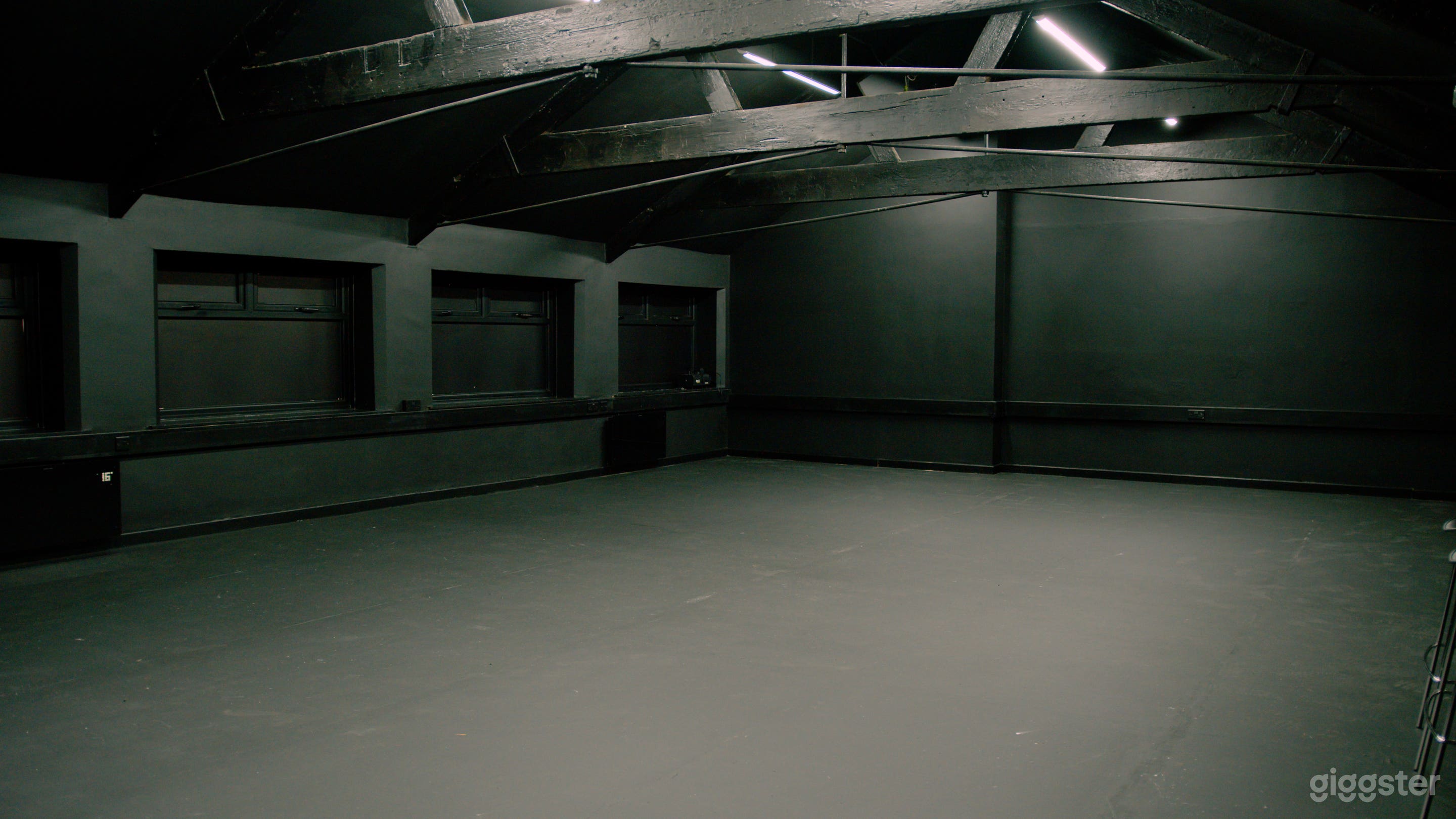 Black Out Studio Dark Space Dry Hire Photo 1