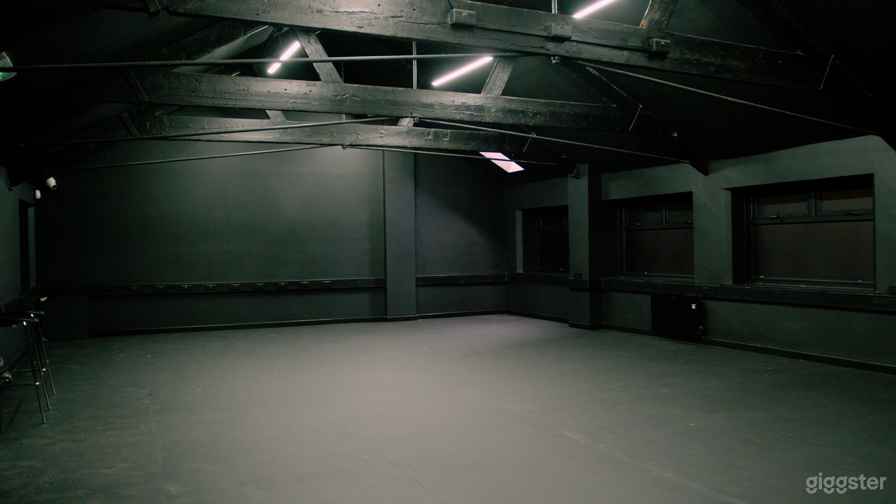 Black Out Studio Dark Space Dry Hire Photo 2