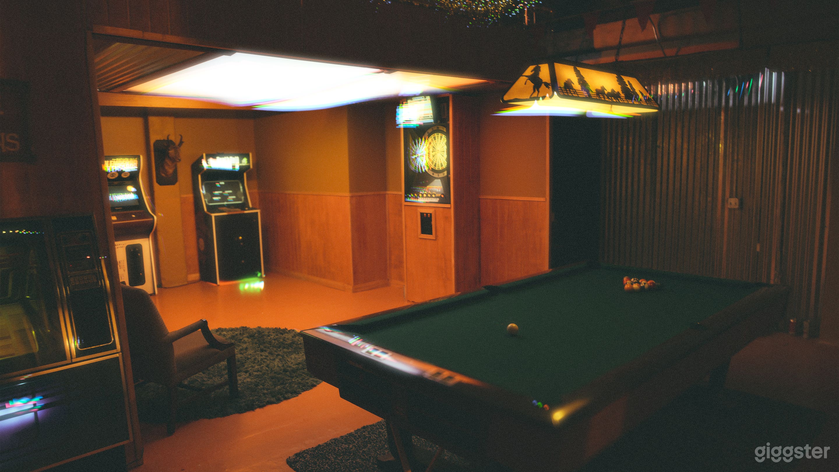 1970s Retro Basement | Arcade, Pool Table, Jukebox, Dart's Photo 3