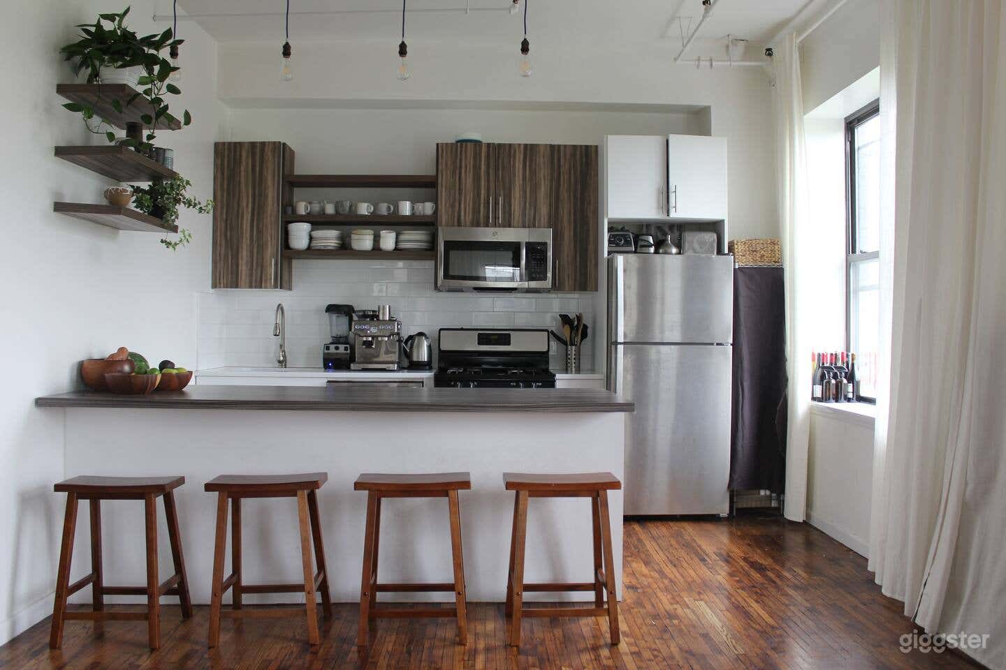 Artist's Sun-Filled Loft with Tons of Plants Photo 2