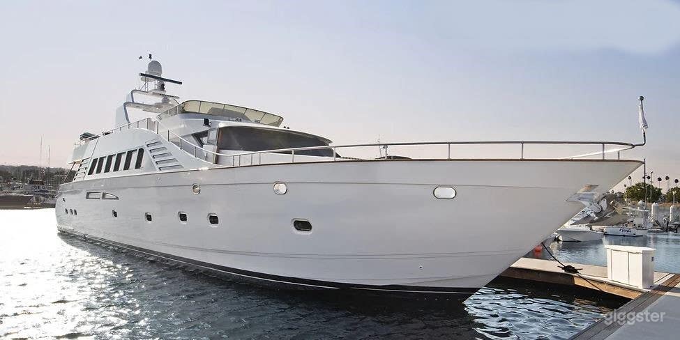 125 Ft TransWorld Luxury Mega Yacht Photo 1