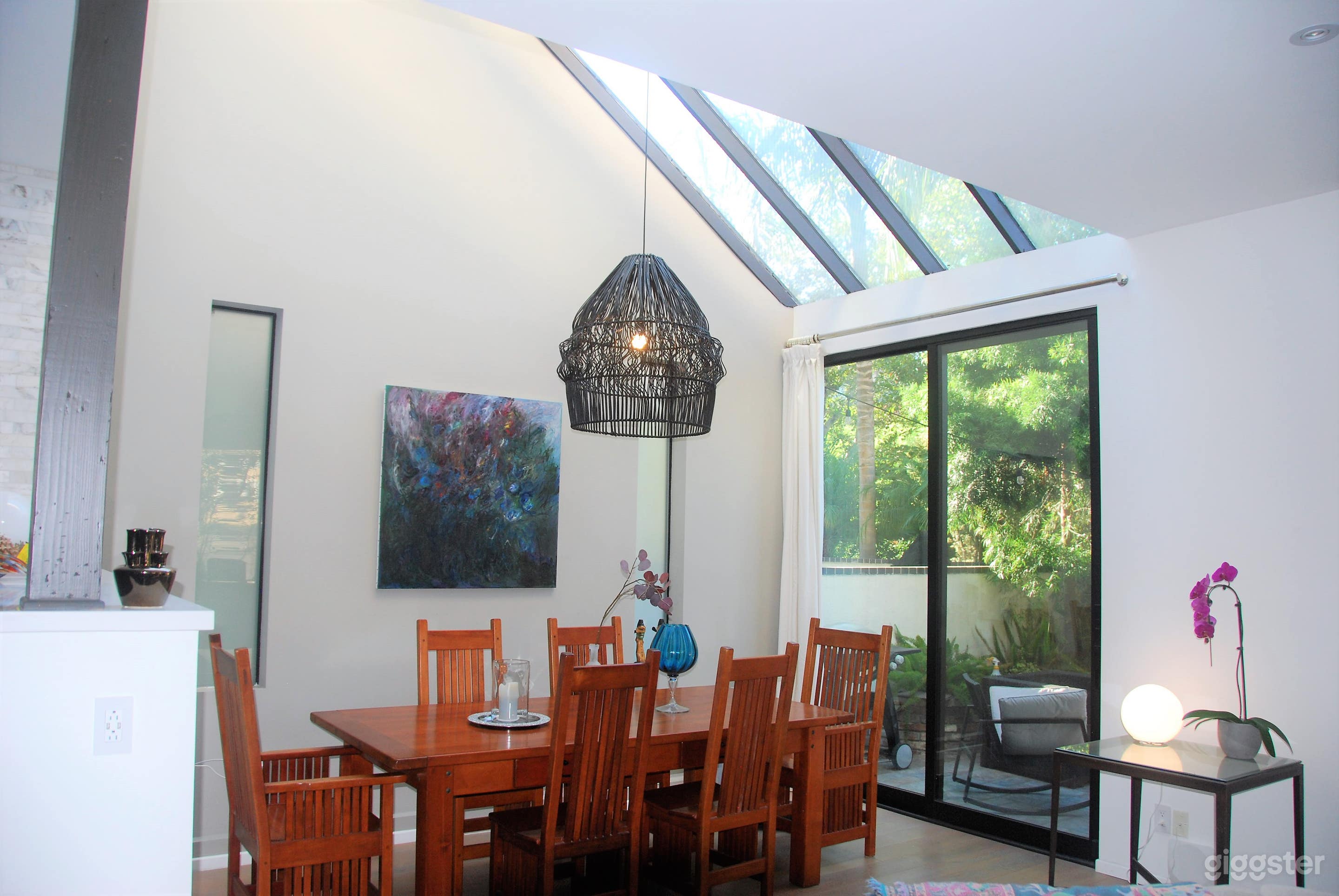 Unique, Flexible, Open Home on Mall with Big Trees Photo 3