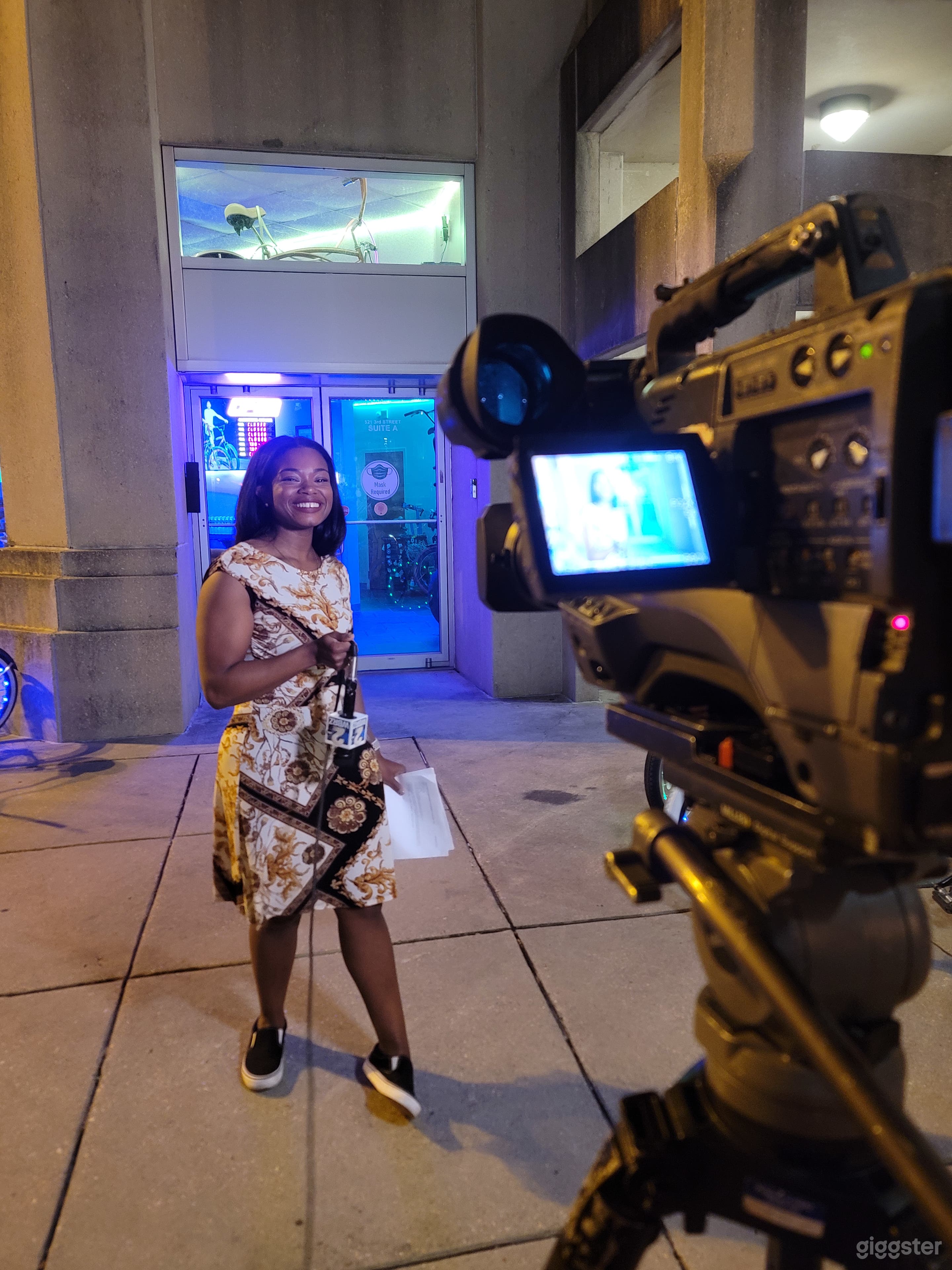 Downtown Glow In The Dark Bicycle Boutique Photo 3