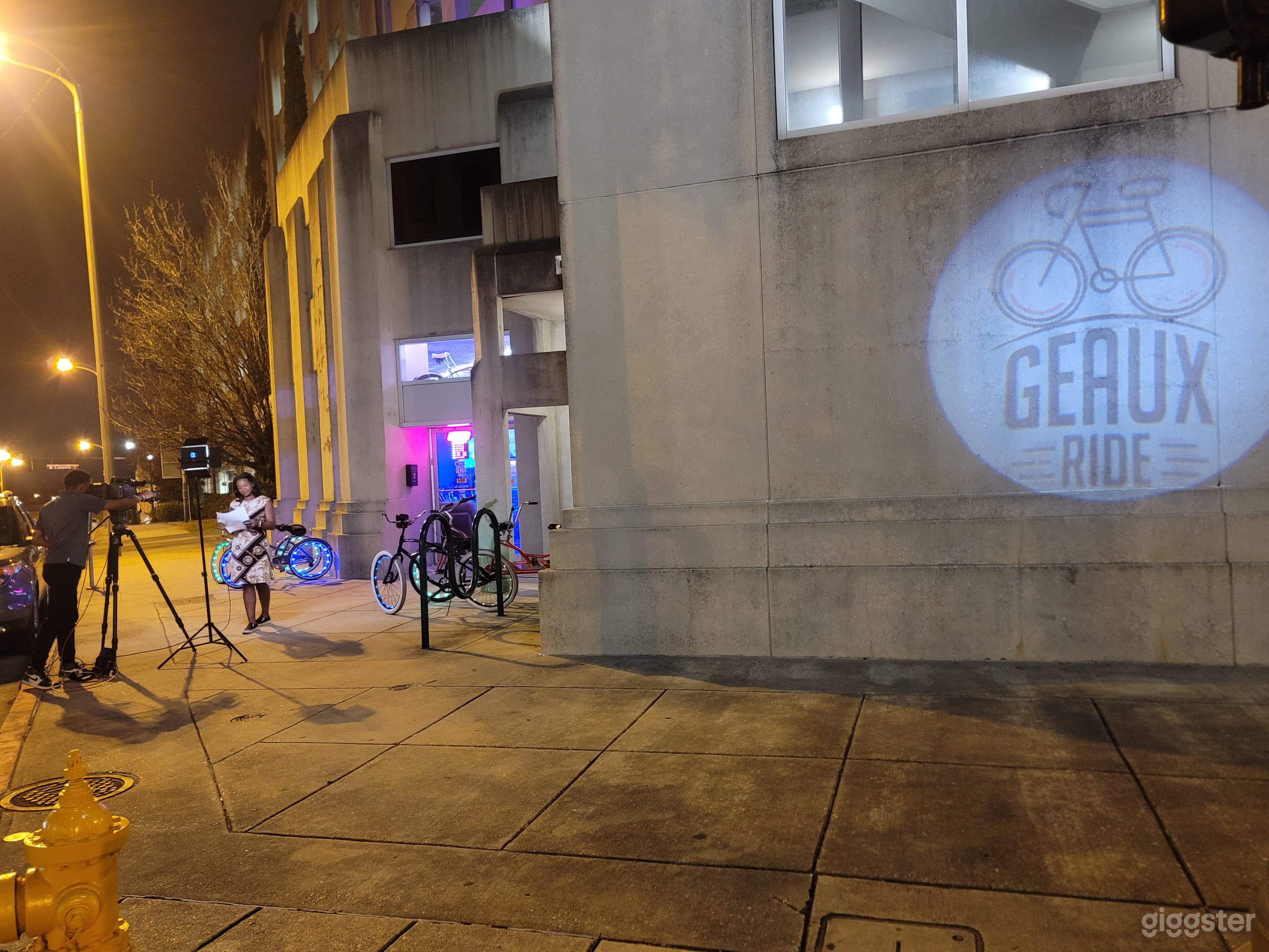 Downtown Glow In The Dark Bicycle Boutique Photo 4