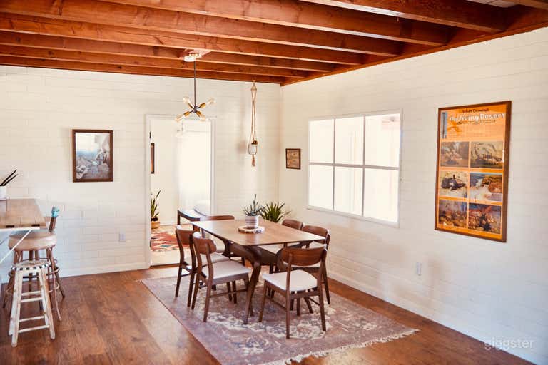  Cabaña de ladrillo de rancho de mediados de siglo 1953 con vistas al desierto 
