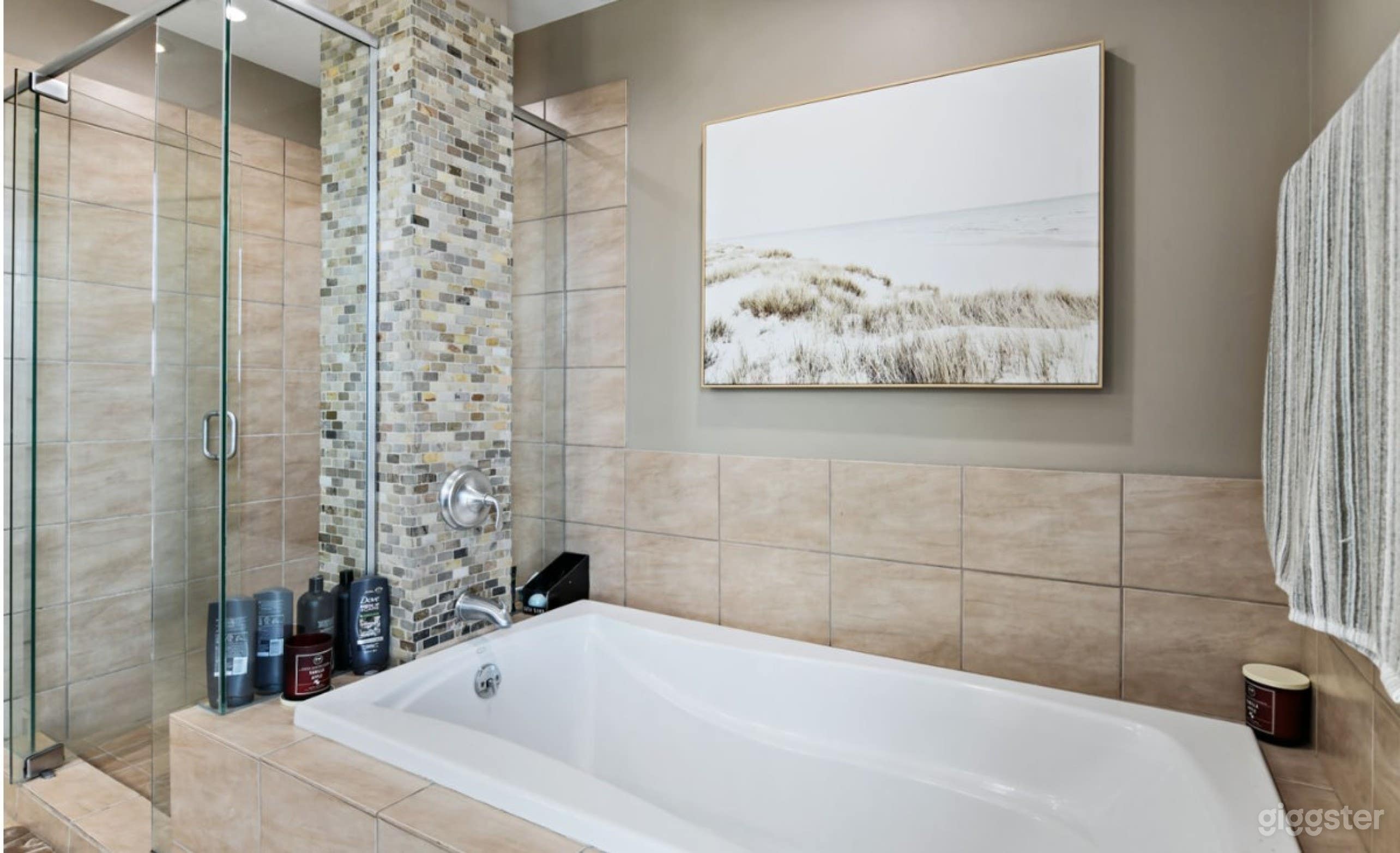 Luxurious Master Bedroom Area Photo 3