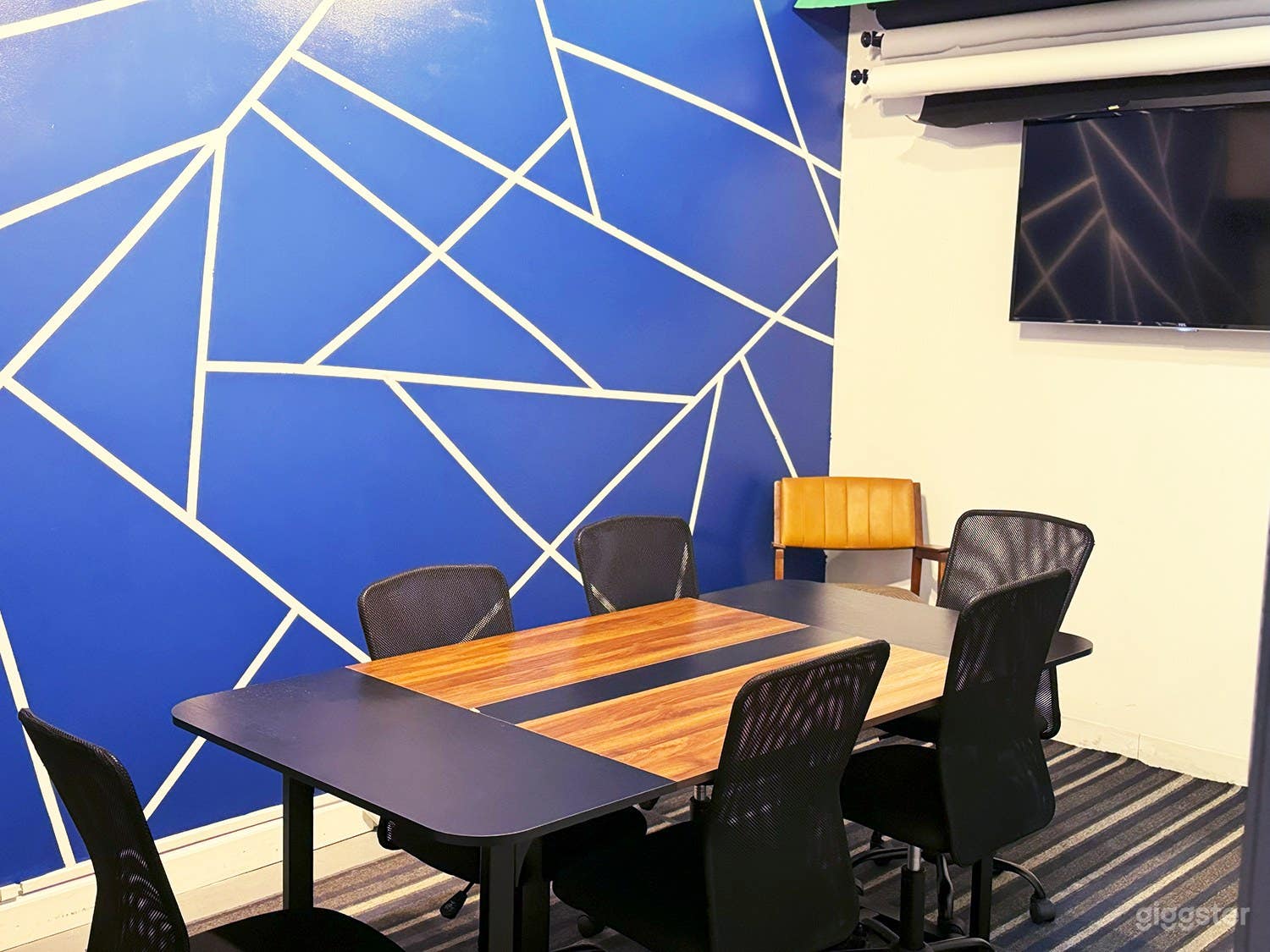 Studio Space - Private Meeting Space &amp; Photo Studio Photo 1