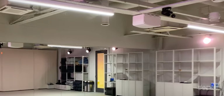   Studio 6 -  The Light Studio  