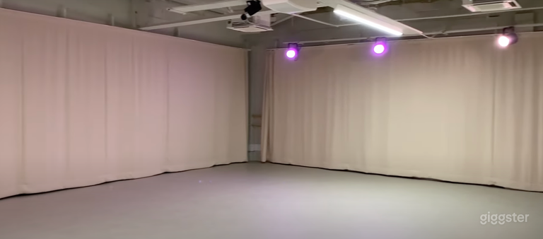   Studio 6 -  The Light Studio  