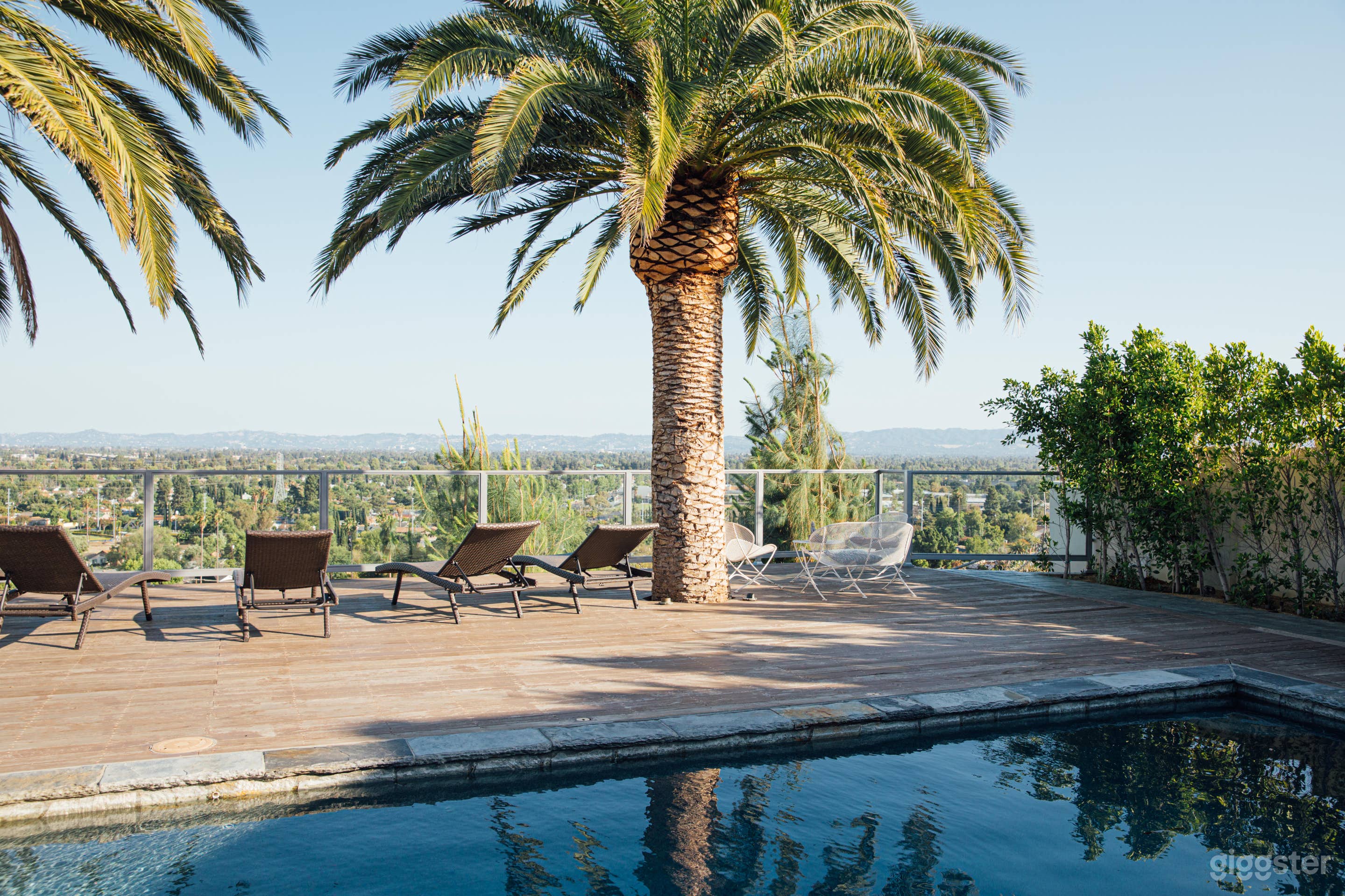 Beautiful Deck &amp; Pool w/ view of The Hills Photo 3