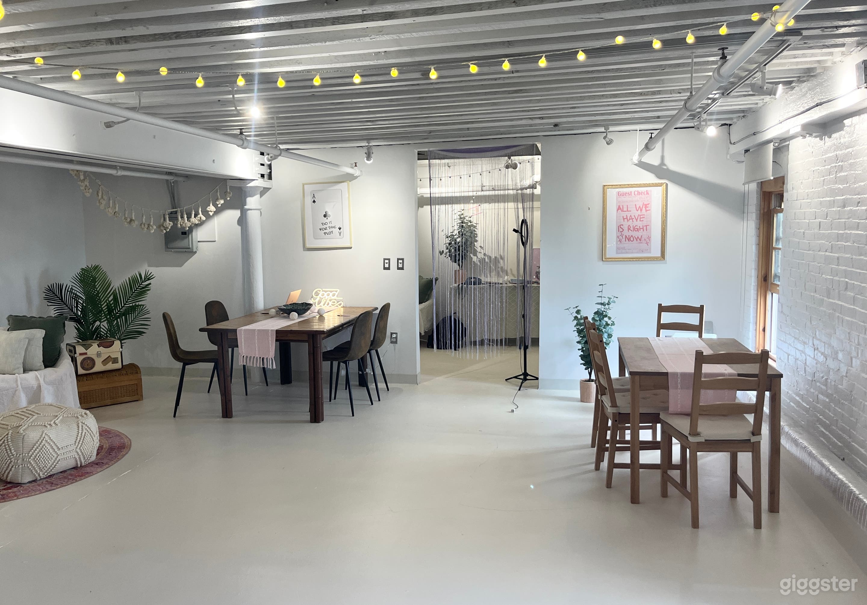 The City Retreat | Vibey &amp; Cozy Space Photo 2