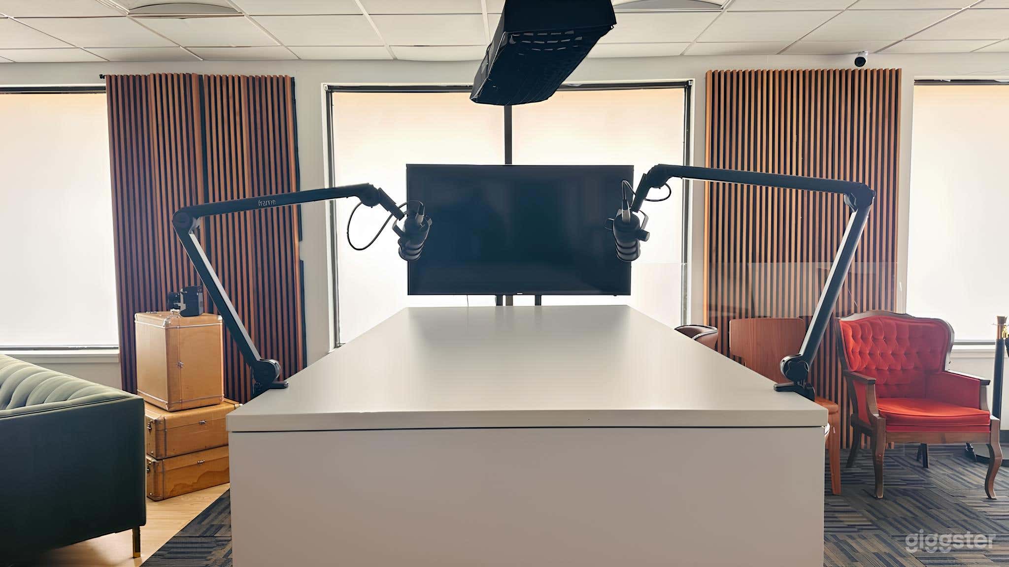 Multi-Use Space for Events, Filming, & Photography Photo 4