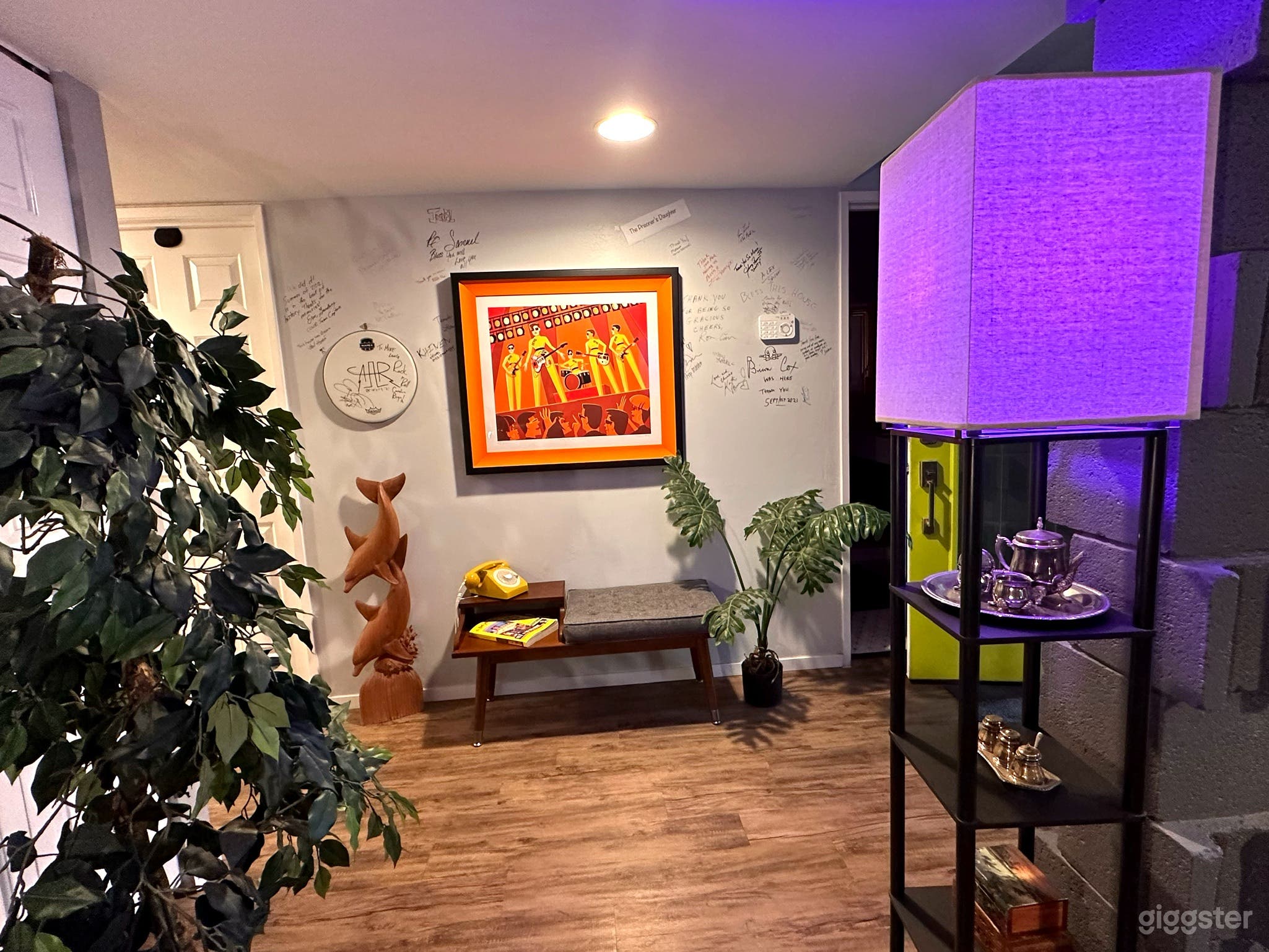 1960’s Mid-Century Modern with pool Photo 4