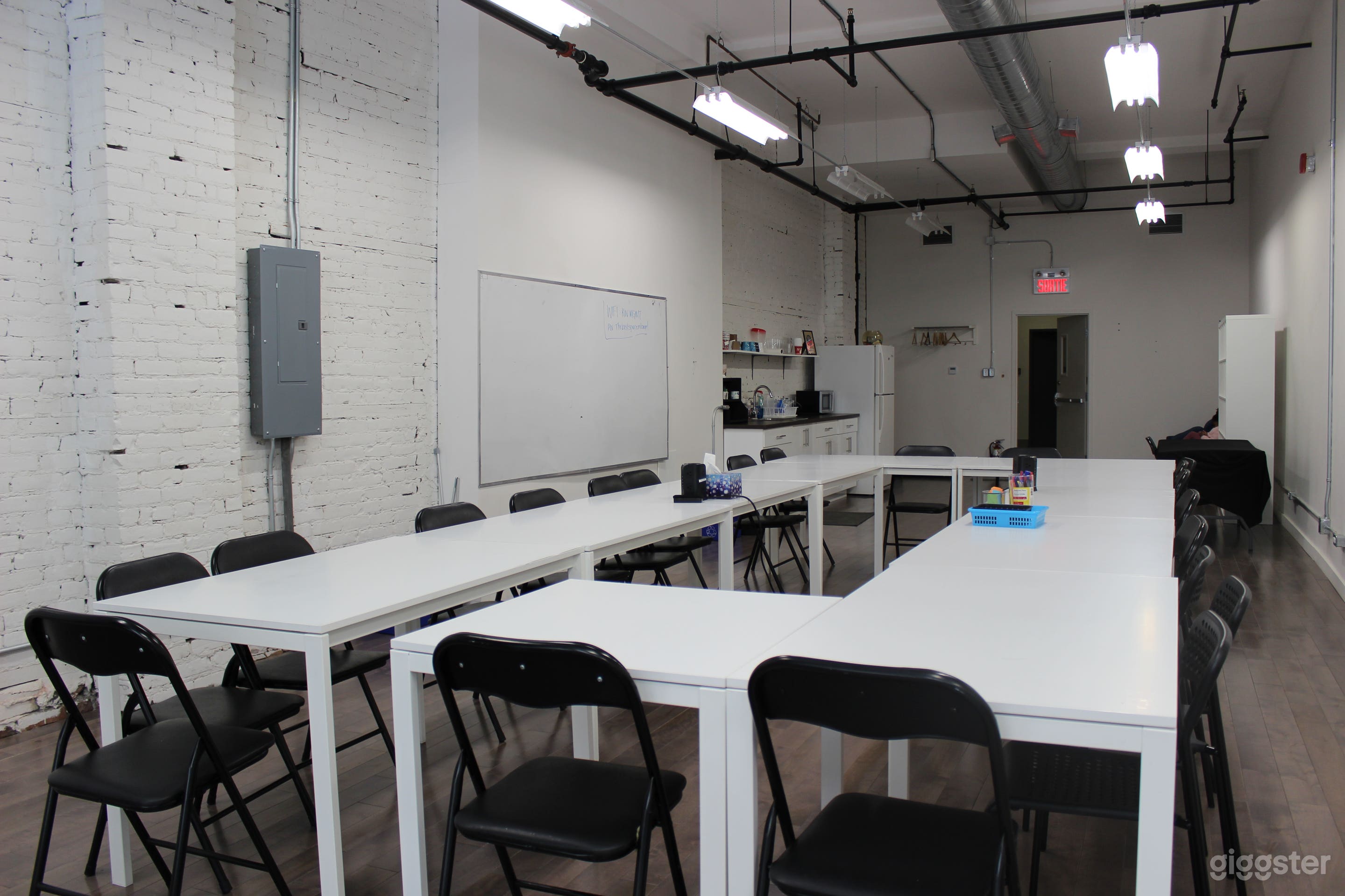 JUNIPER (Coworking &amp; Conference Room) Photo 2