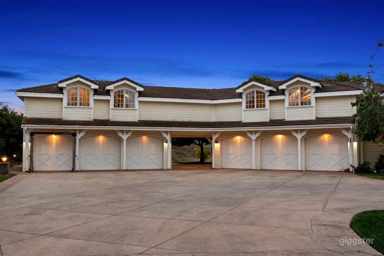  6 Car Garage 