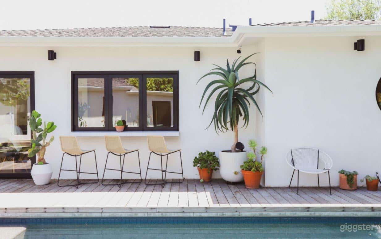 Lavish, Long Lap Pool &amp; Jacuzzi  Photo 2